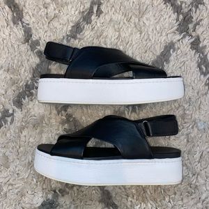 Vince Womens Sandals. Black and White Criss Cross Flatform